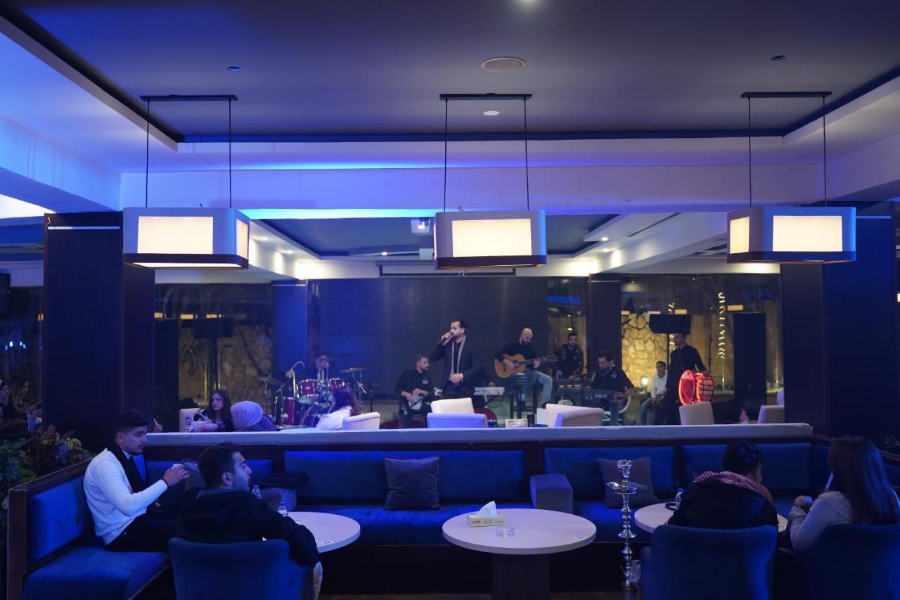 Al Joude Hotel Ирбид Екстериор снимка