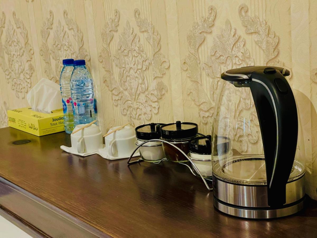 Al Joude Hotel Ирбид Екстериор снимка